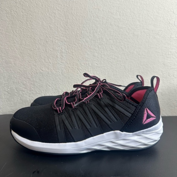 Reebok Shoes - Reebok Work Astroride Slip Resistant Steel Toe Work Safety Casual size 7.5